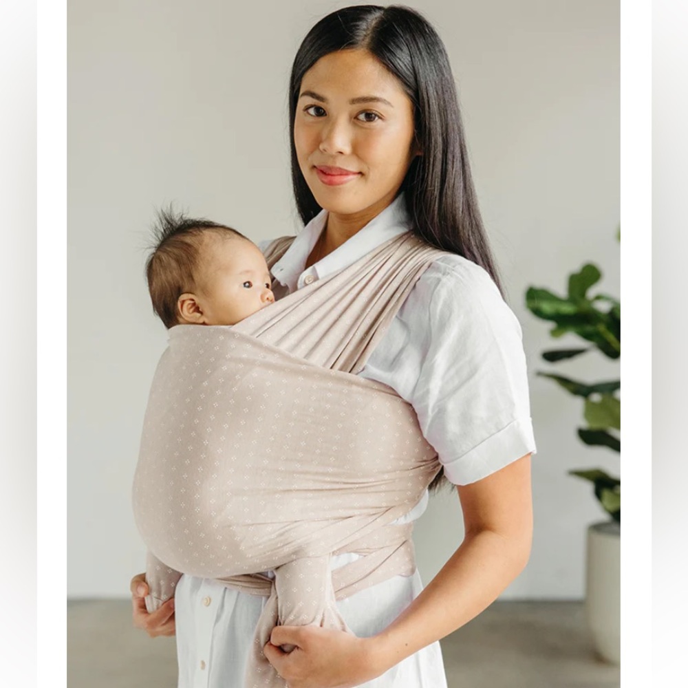Solly Baby Blush Polka Dot Wrap